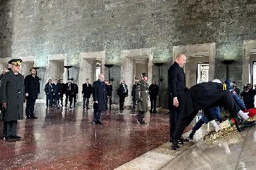 Aliyev'den, Anıtkabir ziyareti