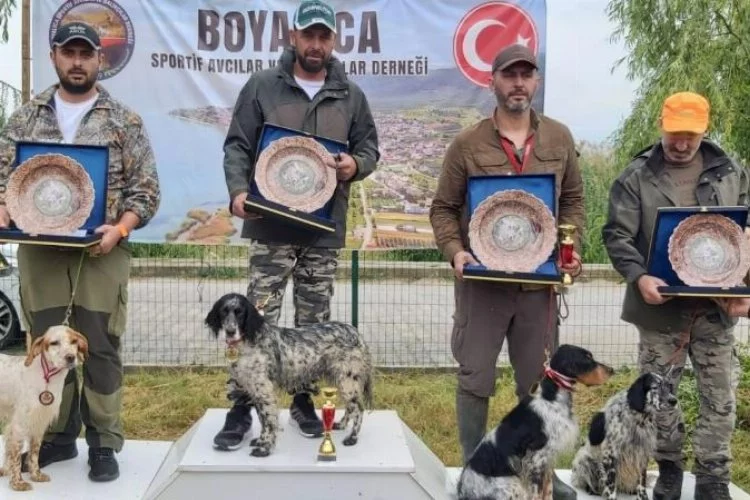 Avcı köpekler Bursa'da ilk sırayı almak için yarıştı