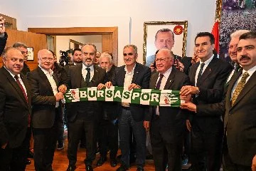 Bursa Belediye Başkanı Alinur Aktaş'tan, Bursaspor’a ziyaret