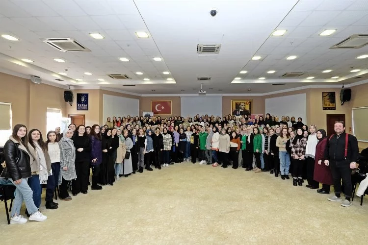 Bursa Büyükşehir Belediyesi’nin Ana Kucağı öğretmenleri ikinci döneme hazır