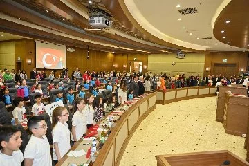 Bursa Büyükşehir Meclisi’nde söz hakkı çocukların!