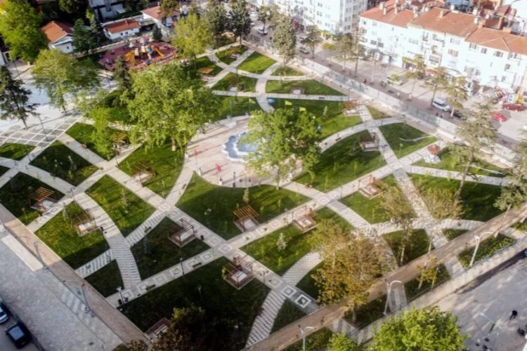 Bursa'da açılış için gün sayıyor! Geniş kapsamlı park havadan görüntülendi...