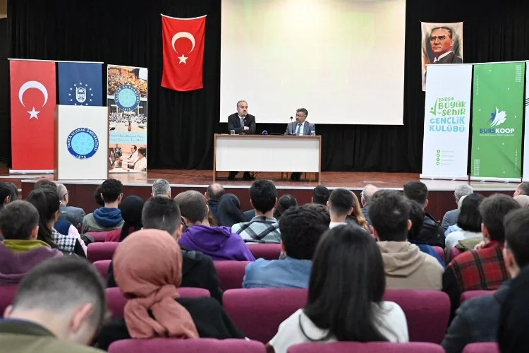 Bursa'da Başkan Aktaş'tan üniversitelilere altın öğütler