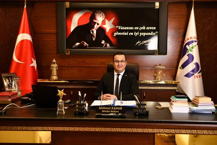 Bursa'da Başkan Kanar'dan 3 yıllık icraatlar hakkında canlı yayın