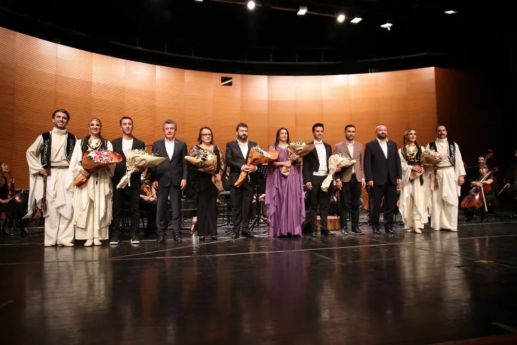 Bursa'da Bozkırın Tezenesi’ne senfonik anma