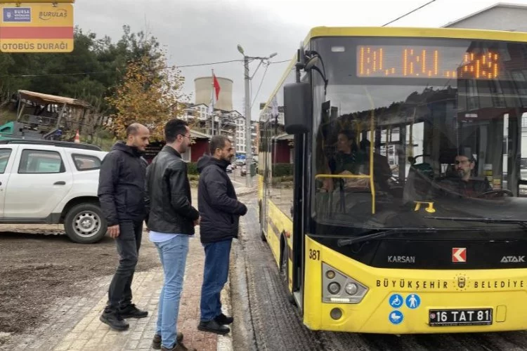 Bursa'da mahallelinin otobüs sevinci... Yıllar sonra ilk kez otobüsleri oldu!