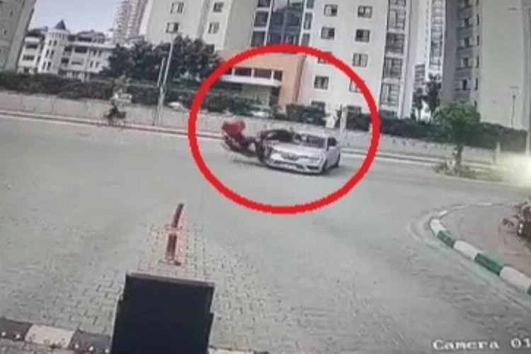 Bursa'da otomobille çarpışan motosiklet sürücüsü ölümden döndü!