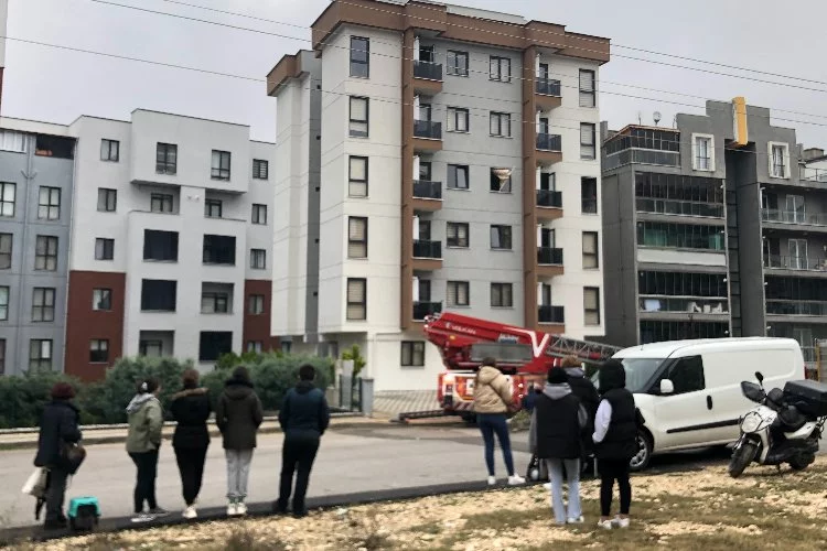 Bursa'da panik! 3 apartman tahliye edildi, binalara girişlere izin verilmiyor...