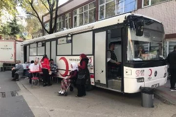 Bursa'da sağlık çalışanlarından kan bağışı