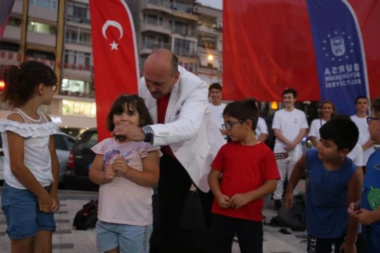 Bursa'da sahne, ‘adam olacak’ çocukların