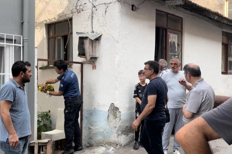 Bursa'da şüpheli ölüm! Eve giren ekipler cansız bedenini buldu...
