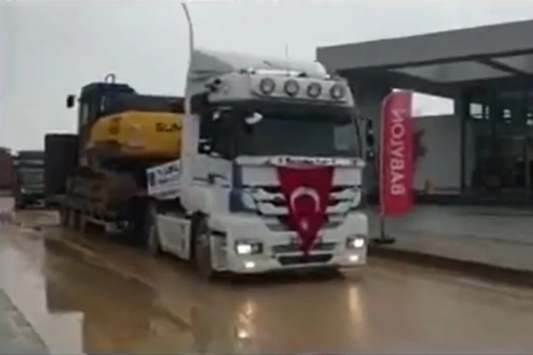 Bursa'daki dev şirket, deprem bölgesine iş makinelerini gönderdi!