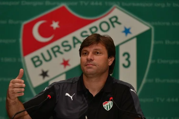 Bursaspor'un şampiyon teknik adamından önemli açıklama : 'Türk futbolunun...'