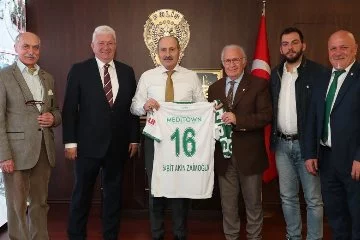 Bursaspor yönetimi, Bursa İl Emniyet Müdürü Dr. Sabit Akın Zaimoğlu’nu ziyaret etti