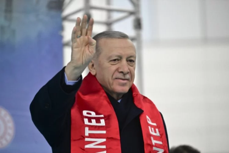 Cumhurbaşkanı Erdoğan: 'Deprem şehirlerimizi ayağa kaldırana kadar durup dinlenmeyeceğiz'