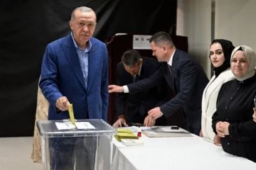 Cumhurbaşkanı ve Cumhur İttifakı'nın cumhurbaşkanı adayı Recep Tayyip Erdoğan oy kullandı