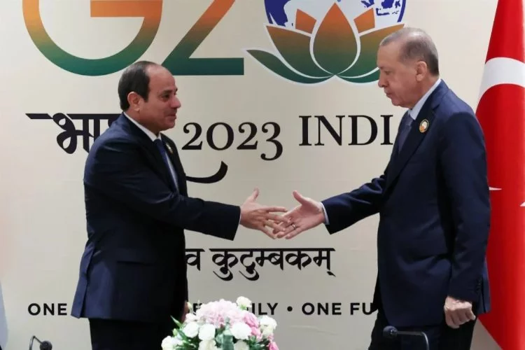 G20'de kritik temas! Cumhurbaşkanı Erdoğan Sisi ile görüştü...