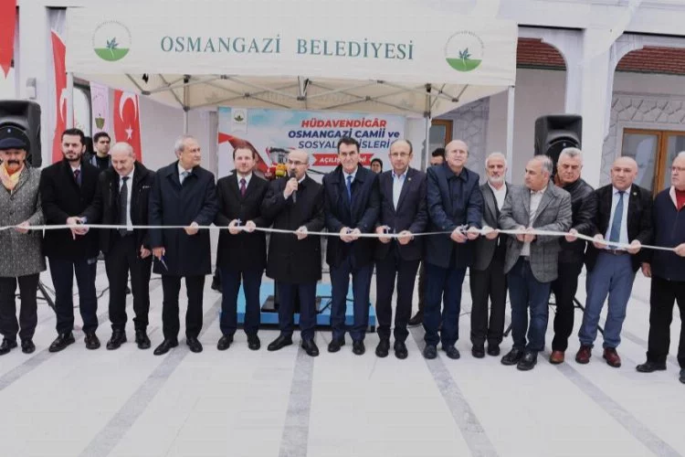 Hüdavendigâr Osmangazi Camii dualarla ibadete açıldı