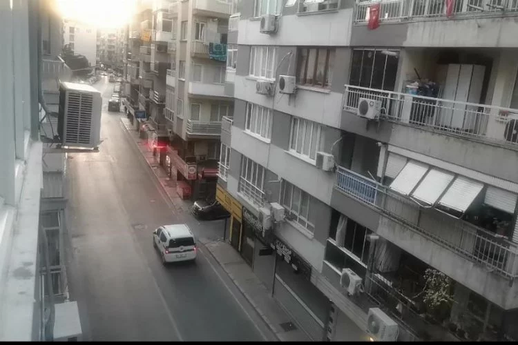 İzmir ve çevresinde hissedilen bir deprem meydana geldi! AFAD büyüklüğünü açıkladı