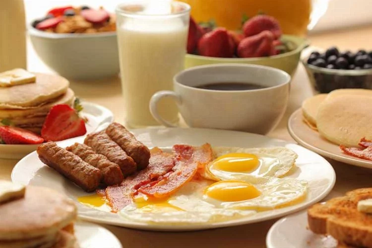 Kahvaltıyı böyle yapmayanlara kötü haber! Kilo aldırıyor, metabolizma çalışmıyor...