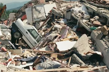 Marmara Depremi'nin 23'üncü yılı! İşte hafızaya kazınan o kareler