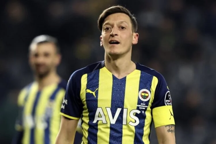 Mesut Özil'den Fenerbahçe'ye rest!