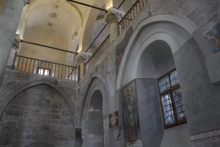 Restorasyonu tamamlanan 174 yıllık Meryem Ana Kilisesi açıldı