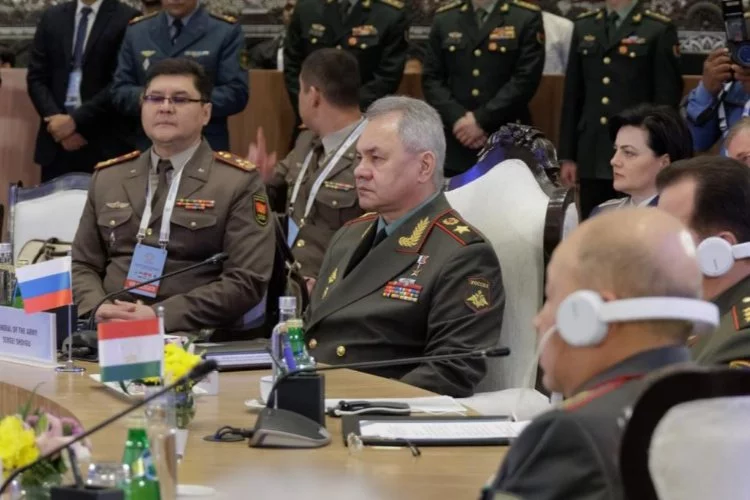 Rusya: 'Askeri üslerimizde savaşa hazırlık seviyesini arttırdık'