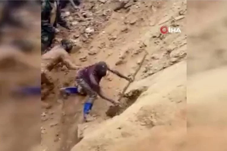 Sosyal medya bu görüntüyü konuşuyor: Elleriyle kazıya kazıya 9 arkadaşını kurtardı