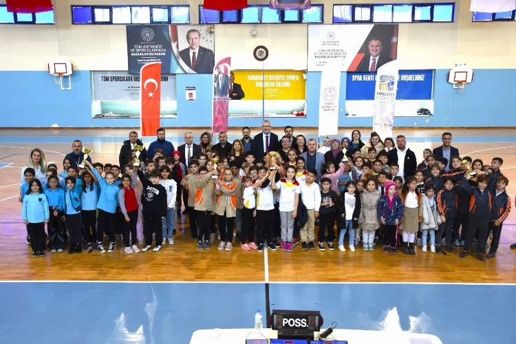 Spor kenti Karacabey’de 'Geleneksel Çocuk Oyunları' gerçekleşti