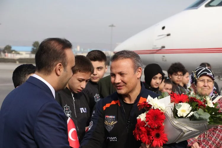 Türk Astronot Alper Gezeravcı yurda döndü!