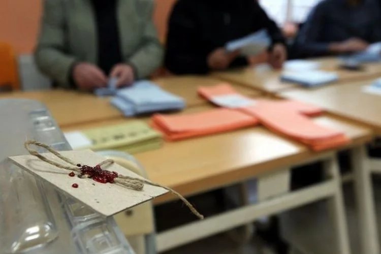 Türkiye genelinde sandıklar kapandı, oy sayım işlemine geçildi