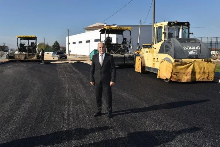 Yenişehir okullar bölgesinde asfalt çalışmaları başladı